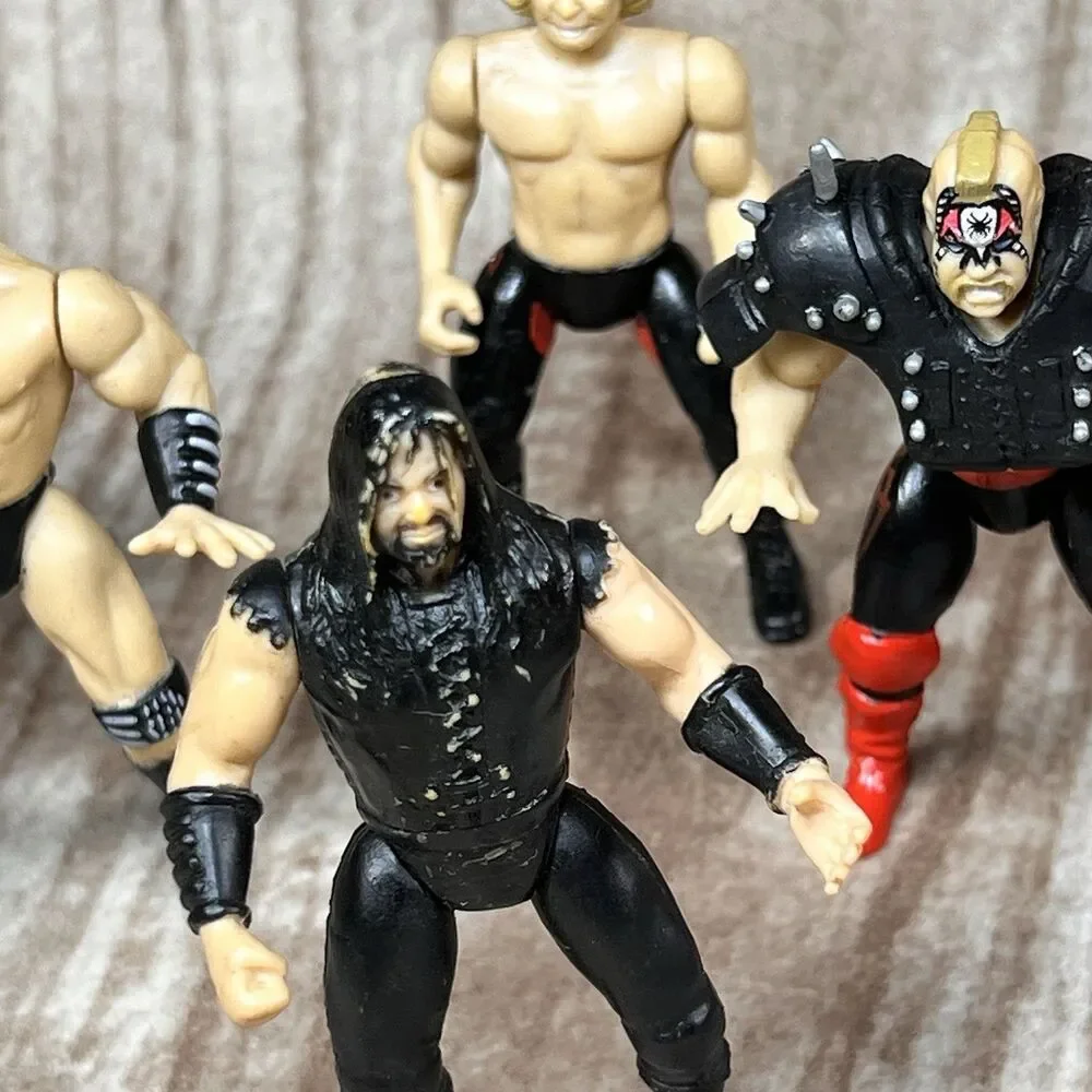 Vintage WCW WWF WWE 90s Wrestling Action Figure Lot of 18 Figures